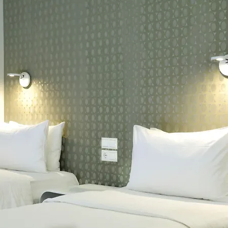 Amazon Hotel-2